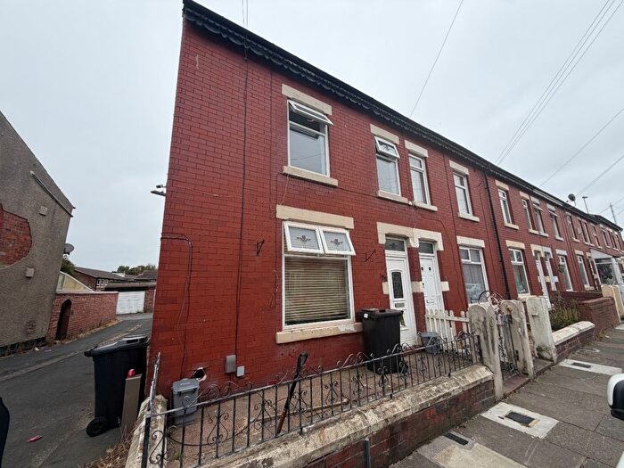 3 Bedroom Terraced House To Rent In Cunliffe Road, Blackpool, FY1