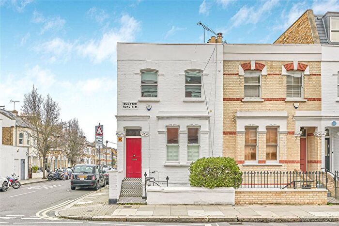 1 Bedroom Flat For Sale In Munster Road, London, SW6