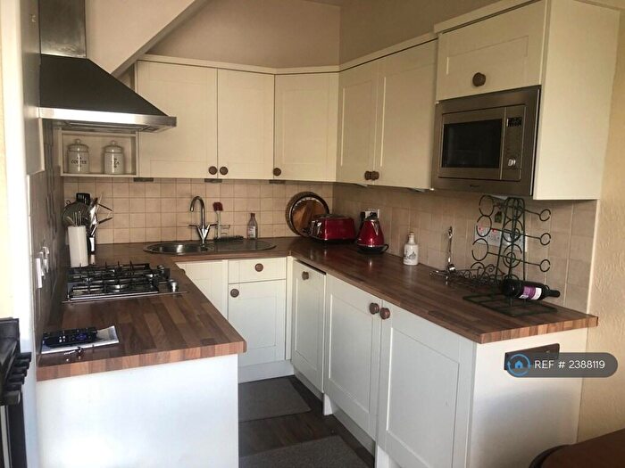 1 Bedroom Terraced House To Rent In Queen Street, Leeds, LS19