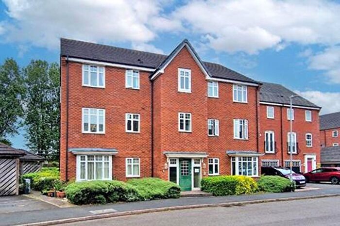 2 Bedroom Flat For Sale In Water Reed Grove, Walsall, WS2