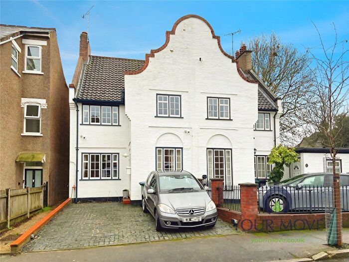 3 Bedroom Semi Detached House For Sale In Malden Road, Watford, Hertfordshire, WD17