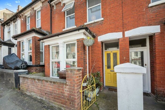 3 Bedroom Terraced House To Rent In Foord Street, Rochester, Kent, ME1