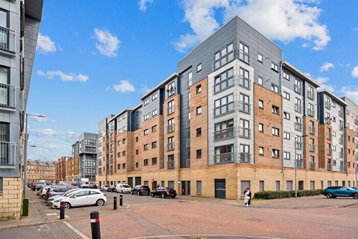 2 Bedroom Flat For Sale In Barrland Street, Flat /, Pollokshields, Glasgow, G41