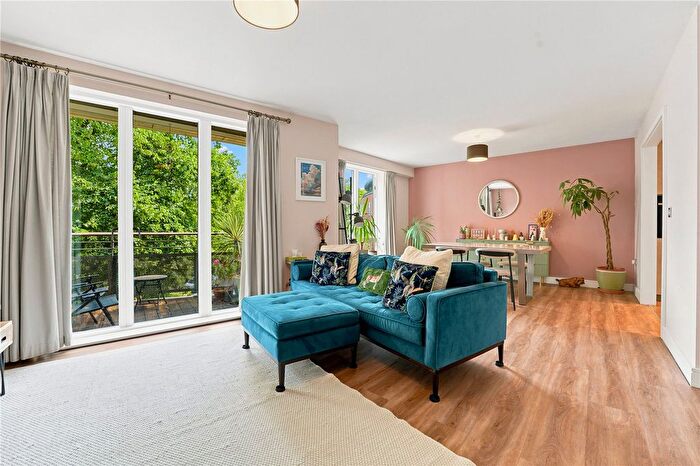 2 Bedroom Flat For Sale In Redland Court Road, Bristol, Somerset, BS6