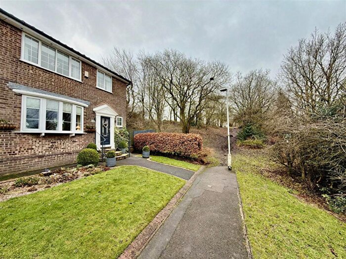 3 Bedroom End Terrace House For Sale In Cornfield, Stalybridge, SK15