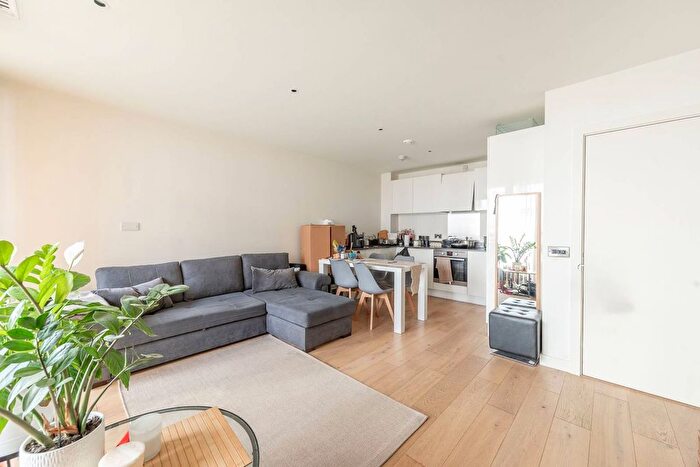 1 Bedroom Flat For Sale In Capitol Way, Colindale, London, NW9