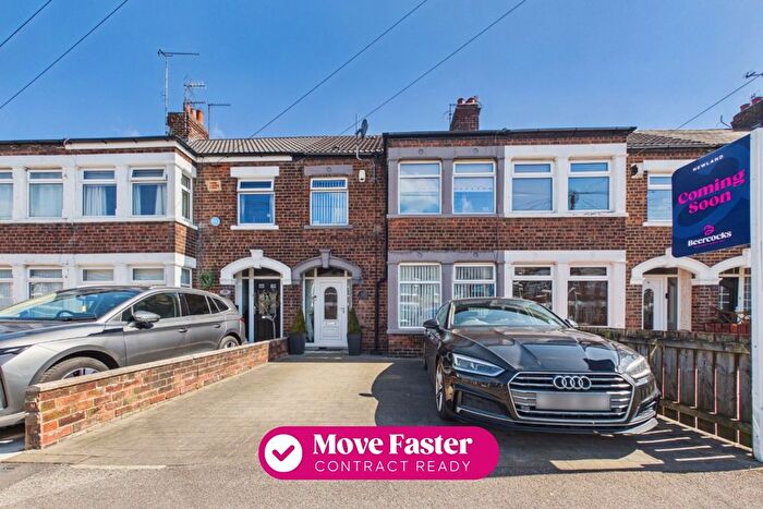 3 Bedroom Terraced House For Sale In Meadowbank Road, Hull, HU3