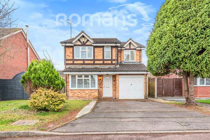 3 Bedroom Detached House To Rent In Kensington Close, Lower Earley, RG6