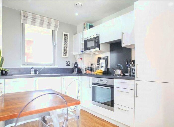 1 Bedroom Flat To Rent In Meadow Court, Booth Road, E16
