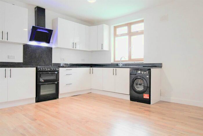 1 Bedroom Flat To Rent In Nelson Road, Gillingham, ME7