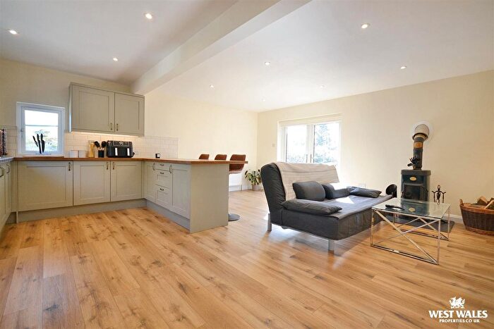 4 Bedroom Detached House For Sale In Abercych, Boncath, SA37