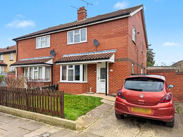 3 Bedroom Semi Detached House For Sale In Donegal Road, Ipswich, IP1