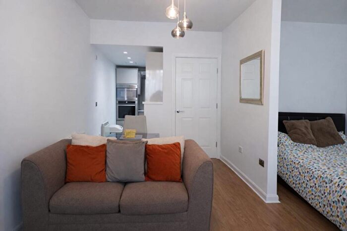 1 Bedroom Apartment For Sale In Tenby Street North, Birmingham, B1