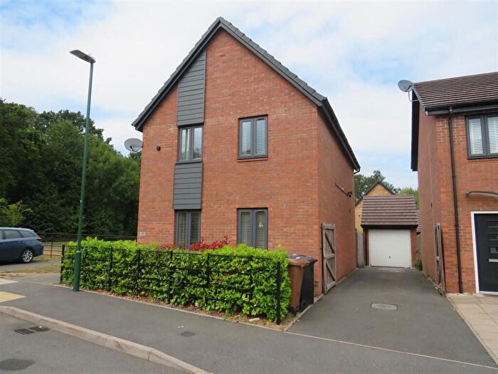 3 Bedroom Detached House For Sale In Jura Way, Smithswood, Birmingham, B36