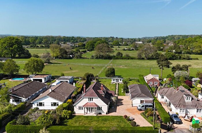 5 Bedroom Detached House For Sale In New Road, Mockbeggar, Ringwood, BH24