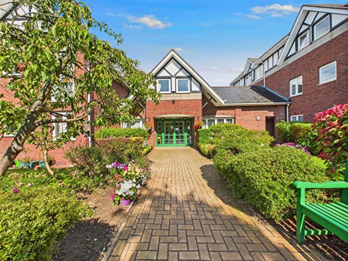2 Bedroom Apartment For Sale In Hudson Court, Ferriby Road, Hessle, HU13