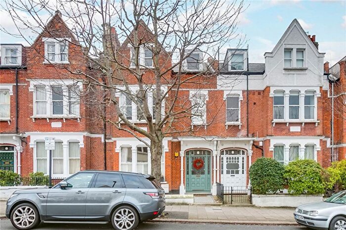 2 Bedroom Flat To Rent In Ritherdon Road, Tooting, SW17