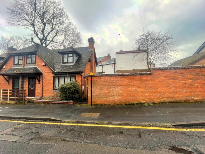 2 Bedroom Semi-Detached House To Rent In Elvetham Road, Birmingham, B15