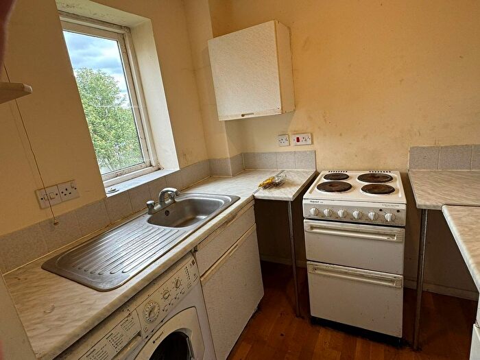 1 Bedroom Flat For Sale In Tolpits Lane, Watford, WD18