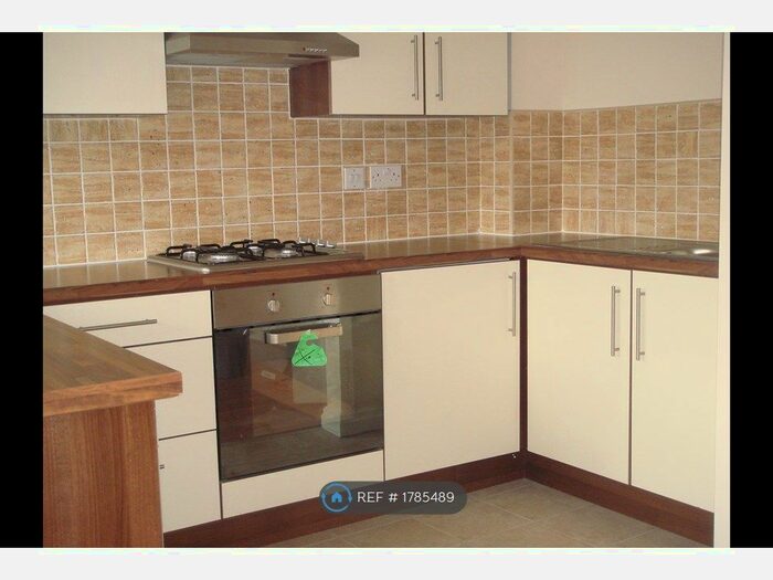 2 Bedroom Flat To Rent In Shaw Lane, Prescot, L35