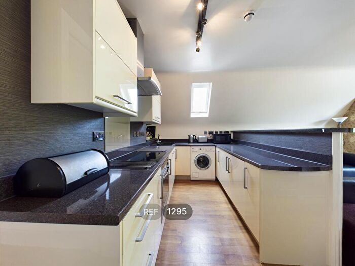2 Bedroom Apartment To Rent In Pearson Park, Hull, HU5