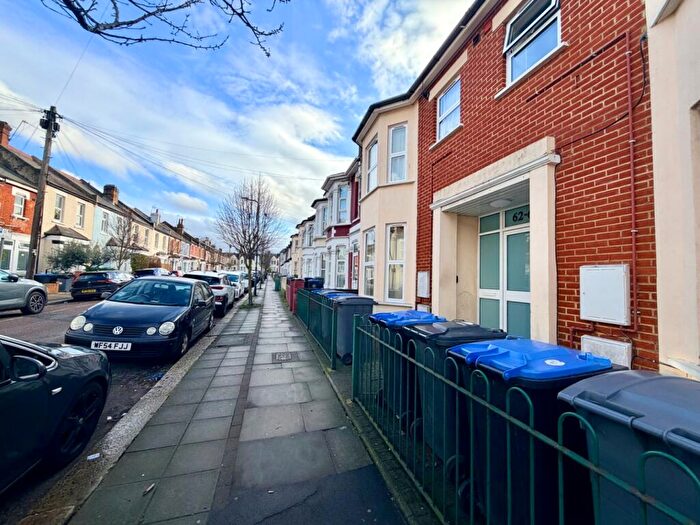 2 Bedroom Maisonette To Rent In Strode Road, London, Greater London, NW10
