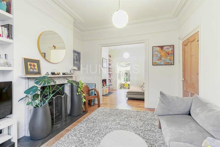 3 Bedroom Terraced House To Rent In Aden Grove, London, N16