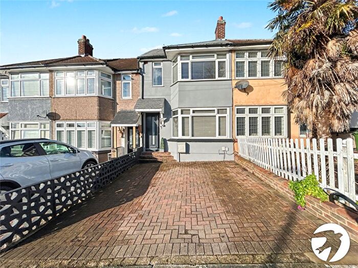 3 Bedroom Terraced House For Sale In Somerset Avenue, South Welling, Kent, DA16