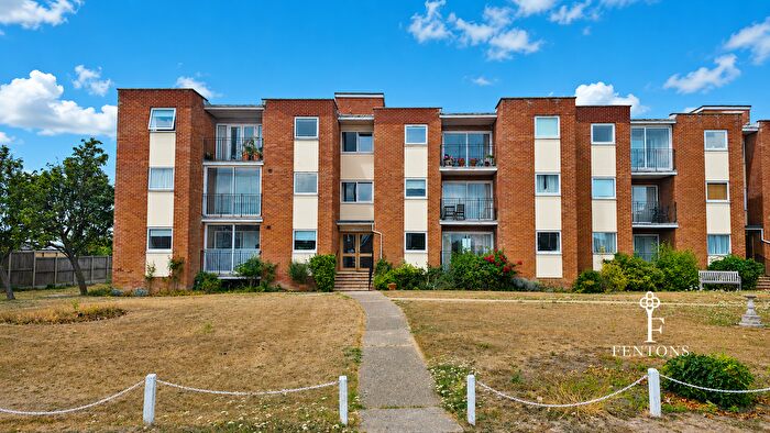 2 Bedroom Flat For Sale In Old Hall Lane, Walton On The Naze, CO14