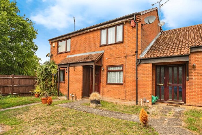 2 Bedroom Terraced House For Sale In Cannock Way, Lower Earley, Reading, RG6