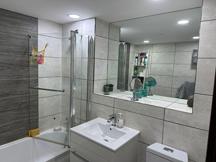 1 Bedroom Penthouse To Rent In New Coventry Road, Birmingham, B26