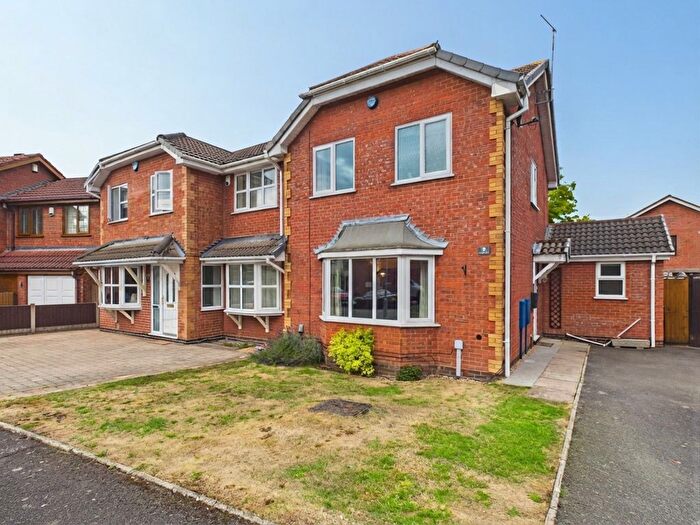 3 Bedroom Semi-Detached House For Sale In Suffolk Way, Fazeley, Tamworth, B78