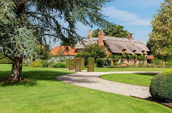 5 Bedroom Detached House To Rent In Brimpton Lane, Brimpton, Reading, RG7
