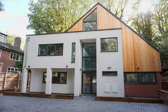 5 Bedroom Detached House To Rent In Elm Bank, Nottingham, NG3