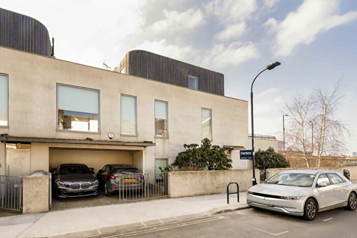 5 Bedroom House For Sale In Waldo Road, College Park, NW10