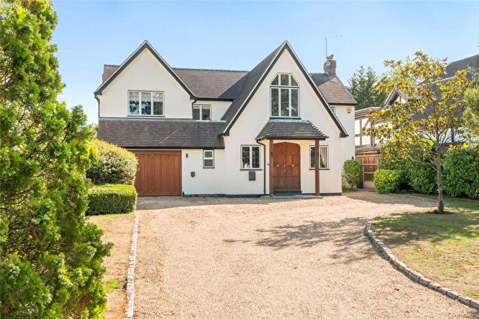 5 Bedroom Detached House For Sale In The Glen, Farnborough Park, BR6