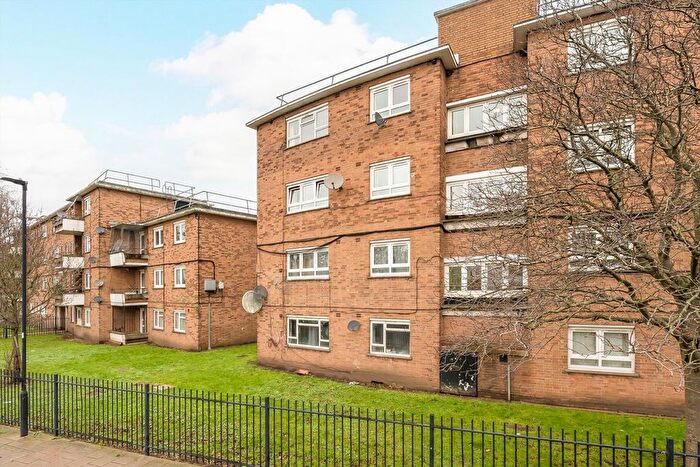 2 Bedroom Flat For Sale In Studley Road, Stockwell, SW4