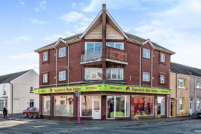 2 Bedroom Flat For Sale In Beach Street, Swansea, SA1