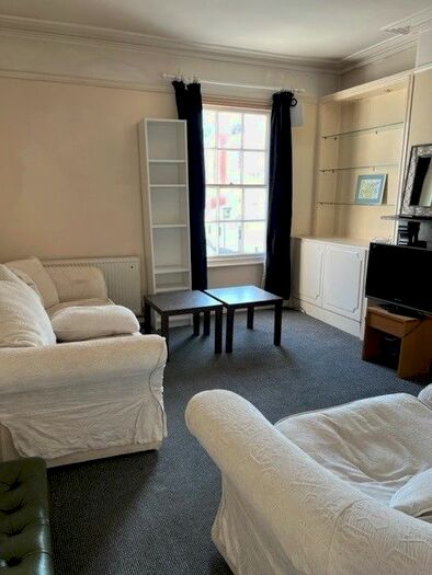 5 Bedroom Flat To Rent In Warwick Street, Leamington Spa, CV32