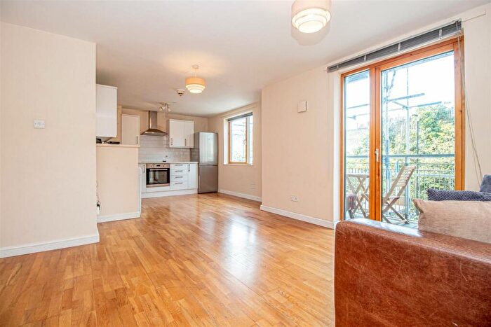2 Bedroom Apartment To Rent In Cremer Street, Shoreditch, E2
