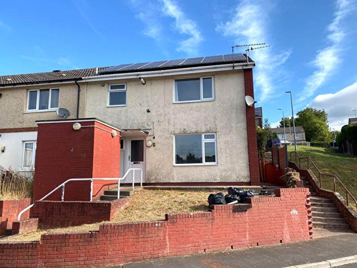 3 Bedroom End Of Terrace House To Rent In Refurbished & Spacious Home. Plym Walk, Newport, NP20