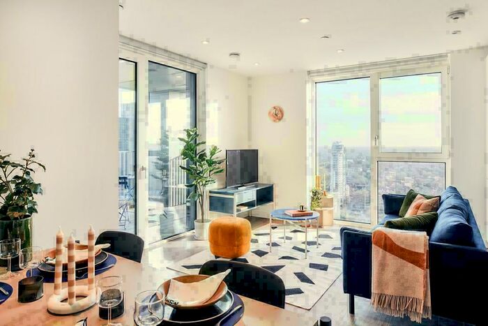 2 Bedroom Apartment To Rent In Park Lane, South Croydon, Surrey, CR0