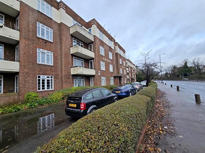 1 Bedroom Flat To Rent In Brook Lodge, Golders Green, NW11