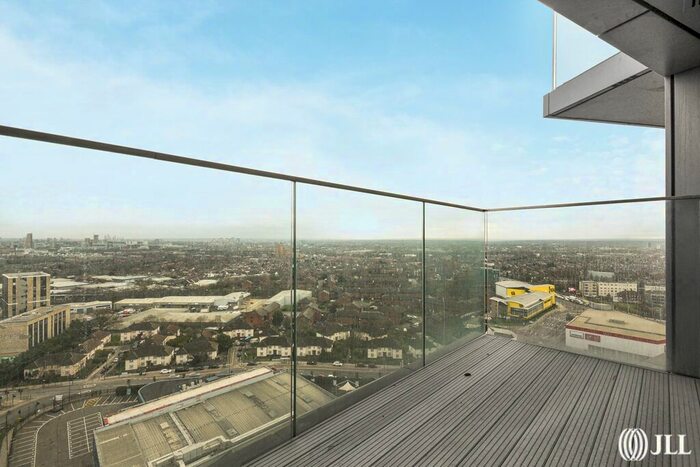 2 Bedroom Flat To Rent In Portal Way, London, W3