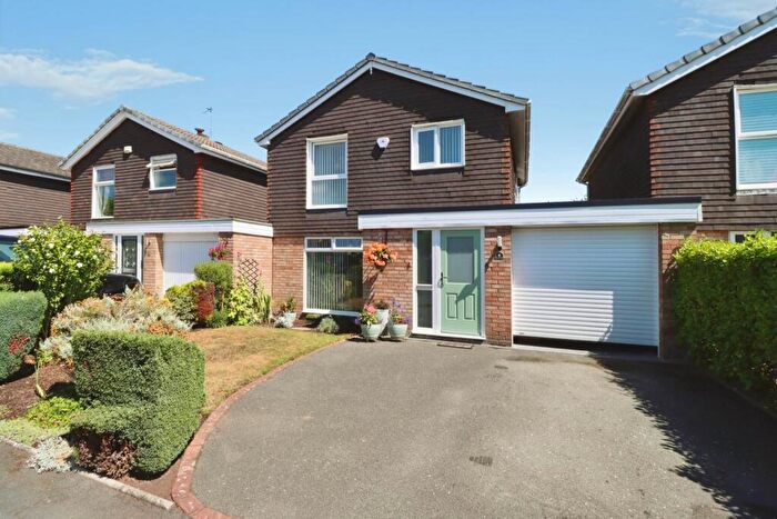 3 Bedroom Link Detached House For Sale In Halsall Green, Spital, CH63