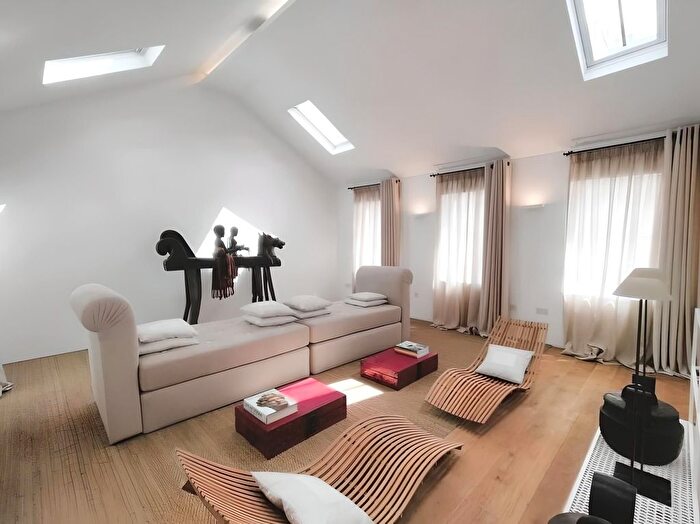 3 Bedroom Terraced House For Sale In Eccleston Mews, Belgravia, London, SW1X