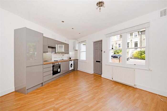 Flat To Rent In Marquis Road, Camden, NW1