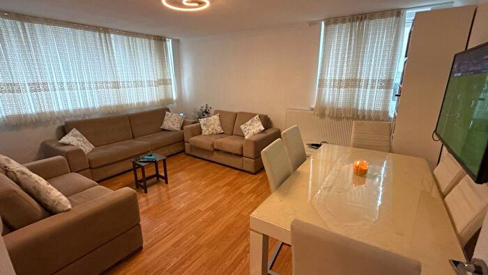2 Bedroom Flat To Rent In Exeter Road, EN3