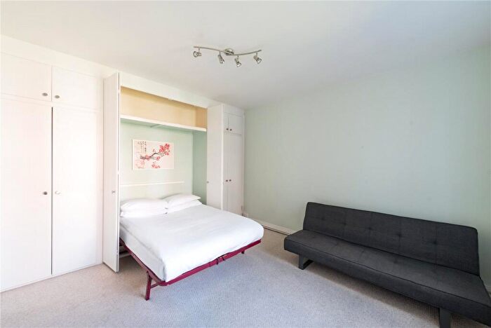 Apartment For Sale In Holmefield Court, Belsize Grove, London, NW3