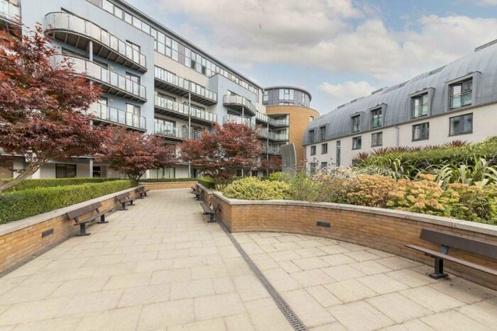 2 Bedroom Flat To Rent In Owen Street, London, EC1V